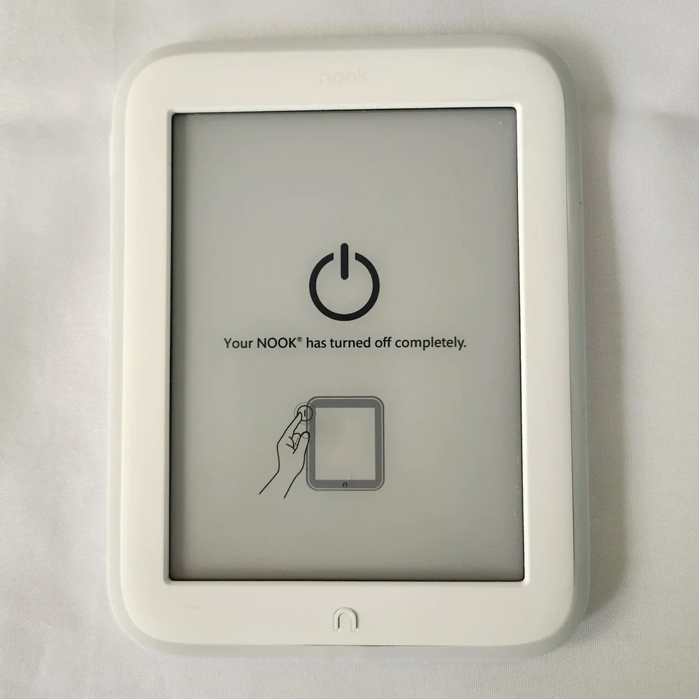 Barnes & Noble Nook GlowLight 4GB eReader (White) BNRV500 Bundle with Case Y2K
